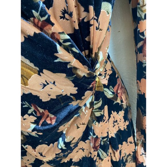 ASTR The Label Velvet Burnout Floral Lanita Wrap Dress Size Medium Long Sleeve - Picture 12 of 16